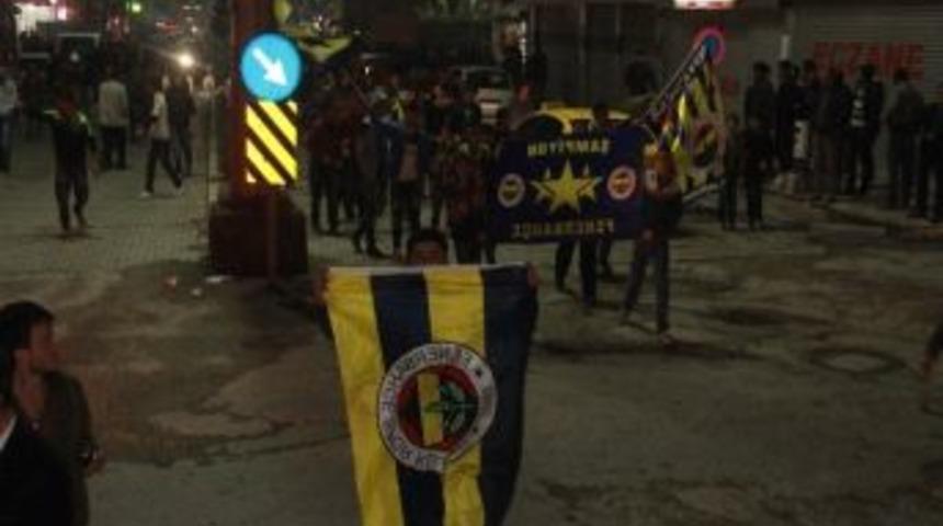 Hakkari&rsquo;de Dev Derbi Ma&ccedil;ı Coşkusu