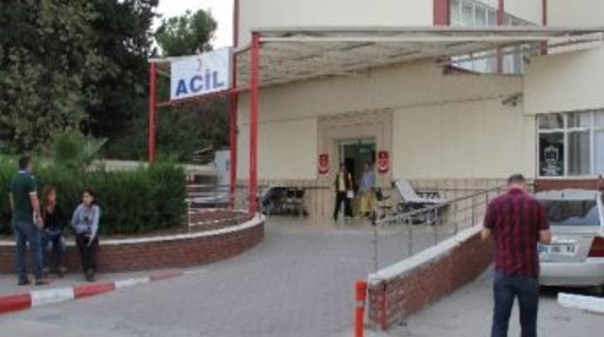 Acil servis kapısında hayatını kaybetti