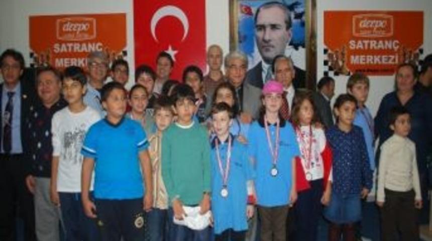 Atayı Anma Satran&ccedil; Turnuvası Sona Erdi