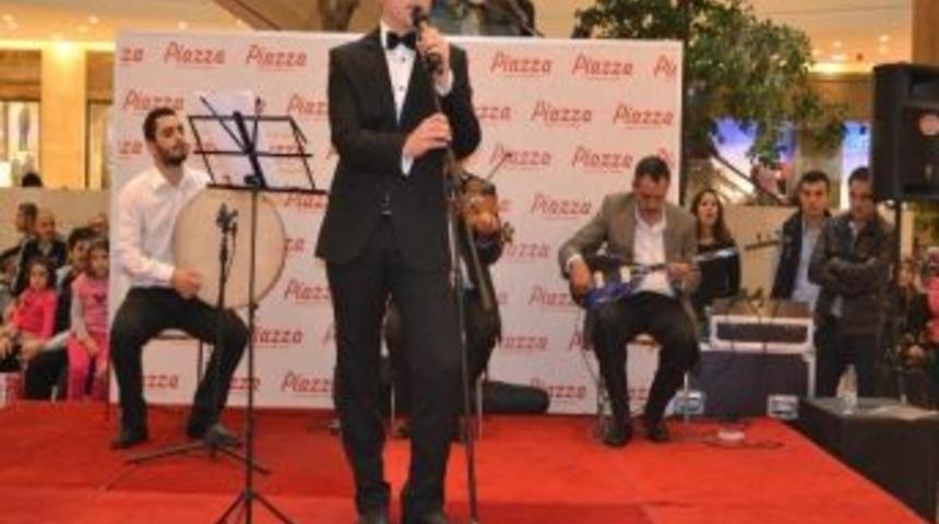 Kahramanmaraşlılar "atat&uuml;rk"&uuml; Piazza&rsquo;da Andı