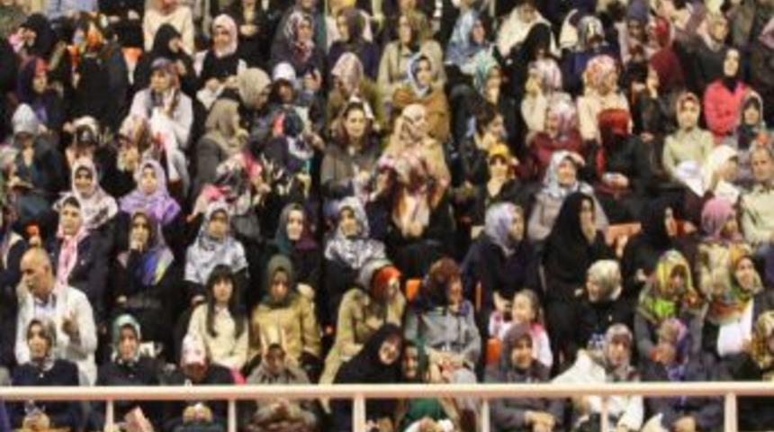 'Kıtalara Sığmayan Aşk Osmanlı' G&ouml;sterisi B&uuml;y&uuml;k Ilgi G&ouml;rd&uuml;