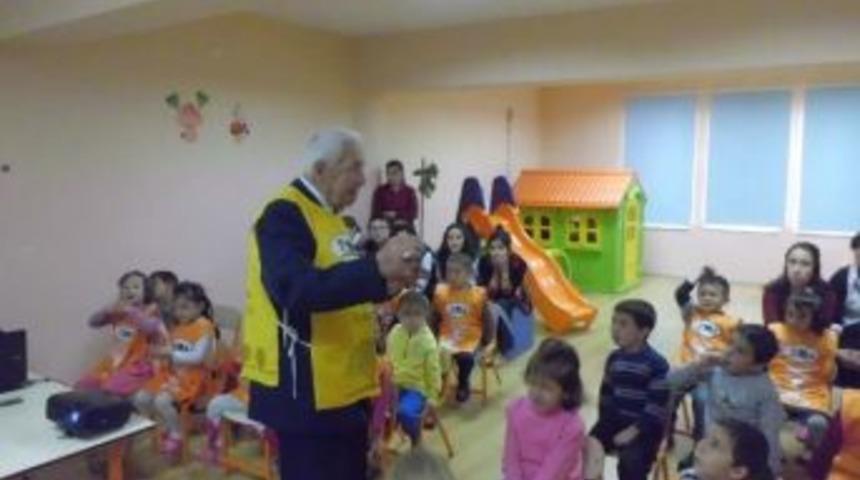 Pazarlar&rsquo;da, Minik &Ouml;ğrencilere Erozyon Anlatıldı