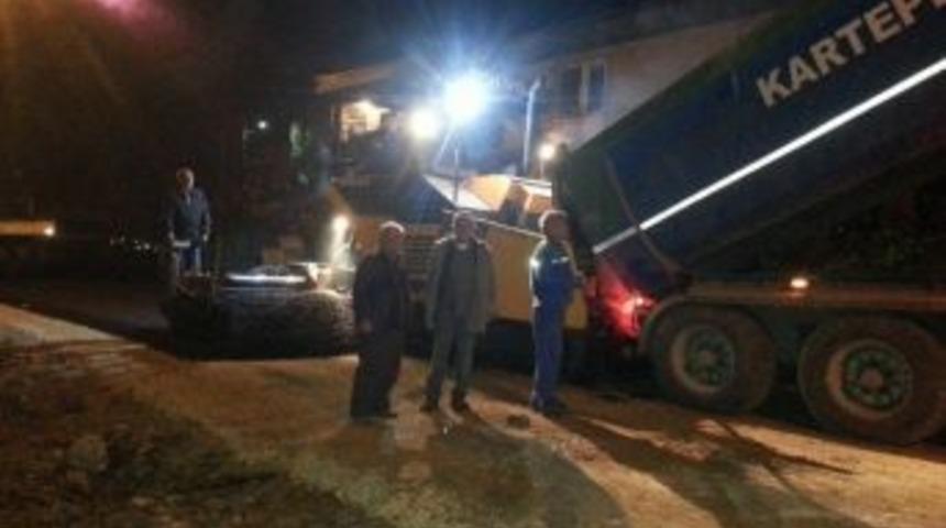 Kartepe Belediyesi Tepetarla&rsquo;da Asfaltlama &Ccedil;alışmalarını S&uuml;rd&uuml;r&uuml;yor