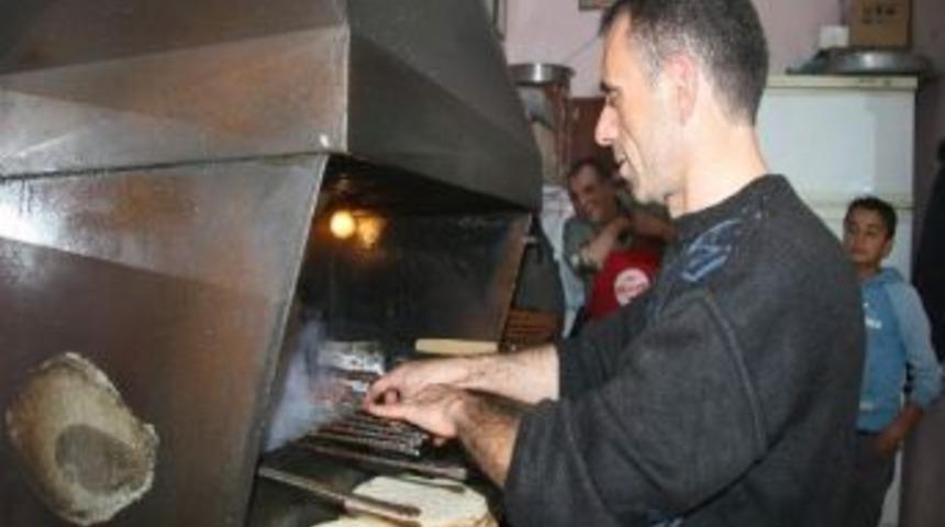 Kahvaltıda Sakatat Kebabı