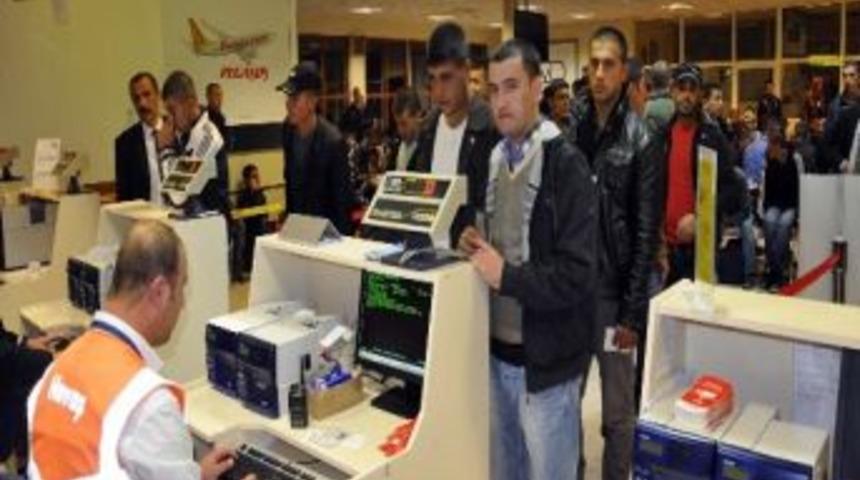 Askere Gidenler U&ccedil;akla Birliklerine G&ouml;nderildi