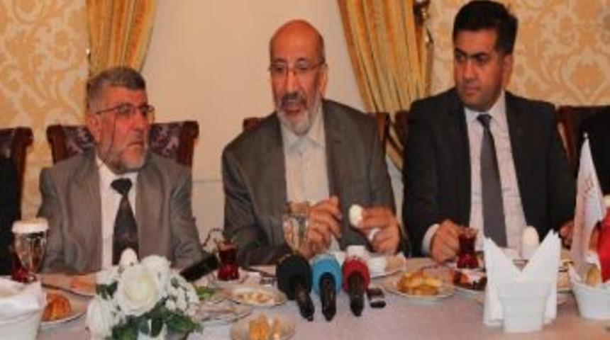 Gazeteci-yazar Dilipak Konya'da S&ouml;yleşiye Katıldı