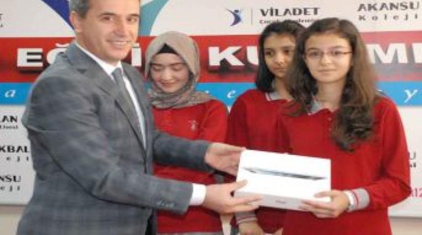 Kılı&ccedil;aslan, Başarılı &Ouml;ğrencilerini Tabletle &Ouml;d&uuml;llendirdi