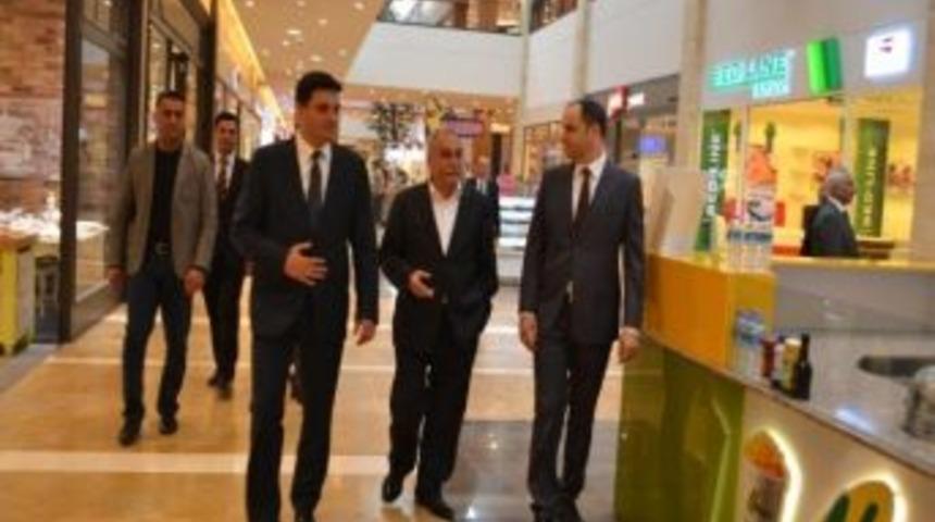 Belediye Başkanı Eşref Fakıbaba Ş. Urfa Piazza&rsquo;da