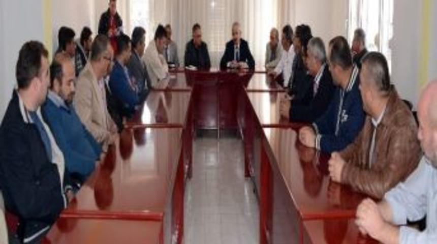 Başkan &Ccedil;etinkaya, Komisyoncularla Bir Araya Geldi