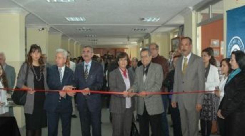 Atat&uuml;rk Temalı "yolculuk" Sergisi A&ccedil;ıldı