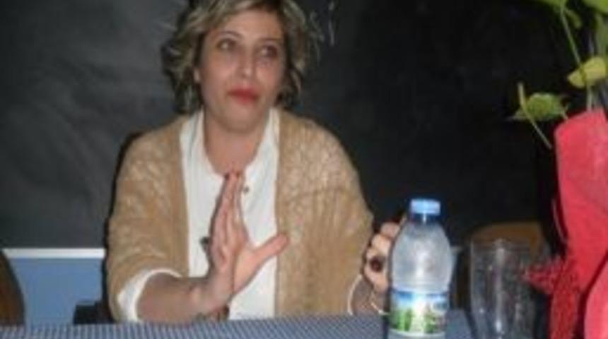 Şair Ve Ressam Sibel Abi&ccedil; &Ouml;ğrencilerle Bir Araya Geldi