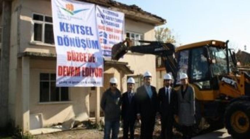 D&uuml;zce&rsquo;de Kentsel D&ouml;n&uuml;ş&uuml;m Kapsamında Yıkımlar Devam Ediyor
