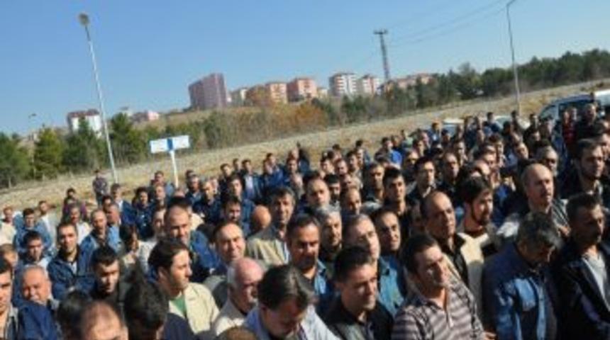 MKEK Iş&ccedil;ilerinin 'milli Piyade T&uuml;feği' Eylemi