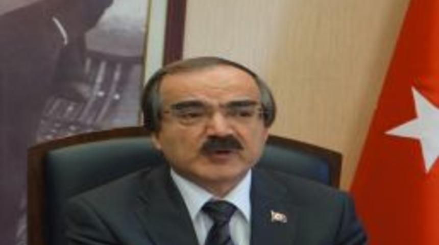 Vali Coş: Demokrasi, Devlet B&uuml;y&uuml;klerine Hakarete Izin Vermez!