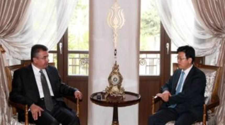 B&uuml;y&uuml;kel&ccedil;i Sangkyu: Kore Ve T&uuml;rkiye Kankardeştir