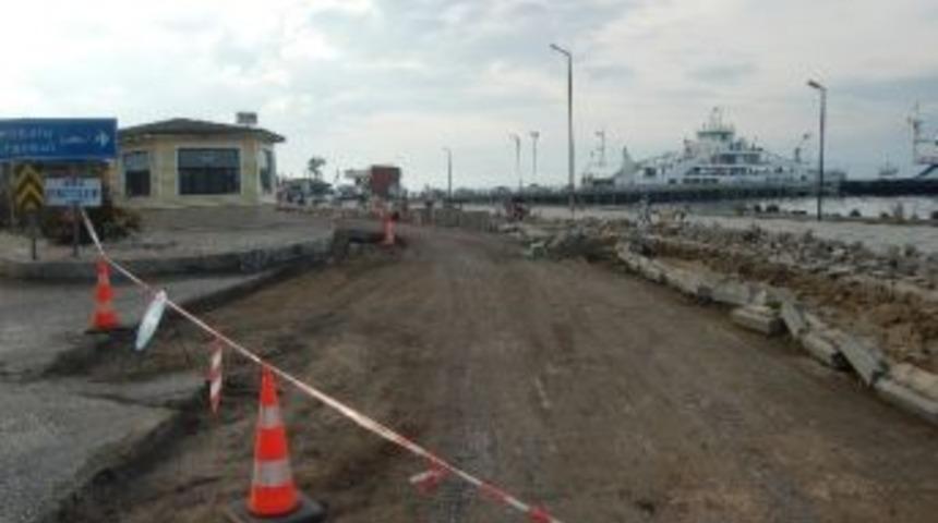 Lapseki Otogarında Asfaltlama &Ccedil;alışmaları Başladı