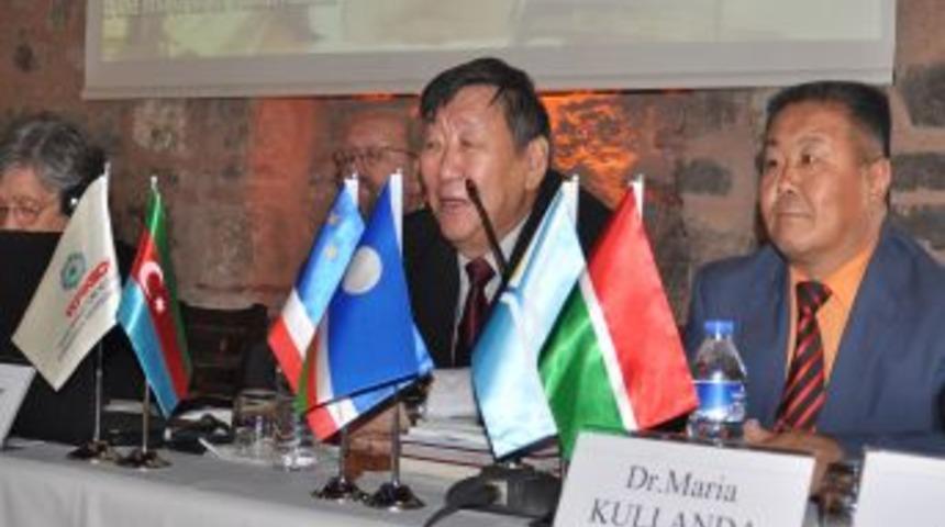 T&uuml;rk D&uuml;nyası M&uuml;zelerinin Geleceği Bursa&rsquo;da Tartışıldı