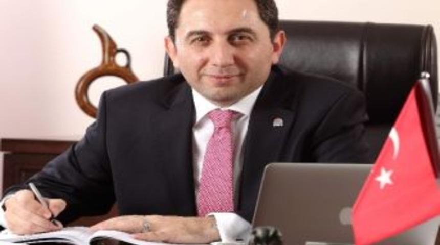 Hitit &Uuml;niversitesi Rekt&ouml;r&uuml; Prof. Dr. Reha Metin Alkan;