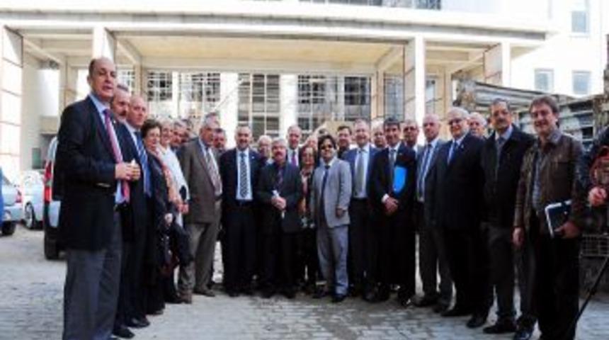 İzmir İl Genel Meclisi Heyeti, &Ouml;zel İdare Binası Inşaatını Inceledi