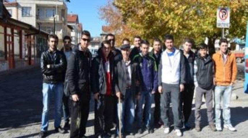 Ak Partili Gen&ccedil;ler Turistlik Mekanları Gezdi