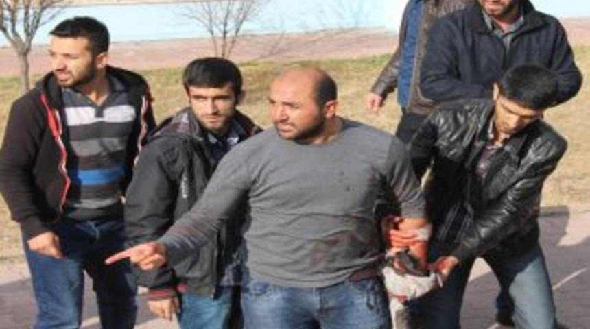 Cumhuriyet &Uuml;niversitesi'nde Kavga: 4 Yaralı