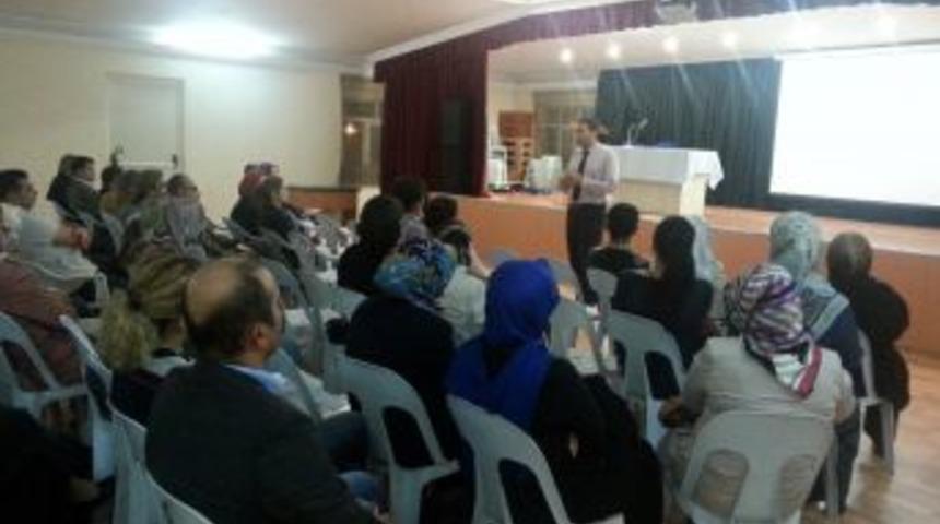 Sema Koleji'nde Anne Ve Baba Eğitim Semineri Başladı