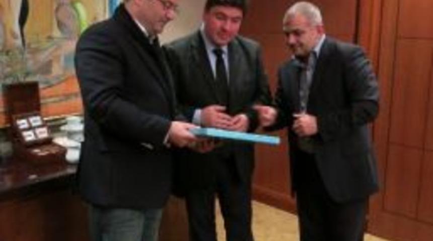 Polonya&rsquo;da Mesnevi&rsquo;nin Leh&ccedil;eye Terc&uuml;mesi Ve Yayımlanmasına İlişkin Protokol İmzalandı