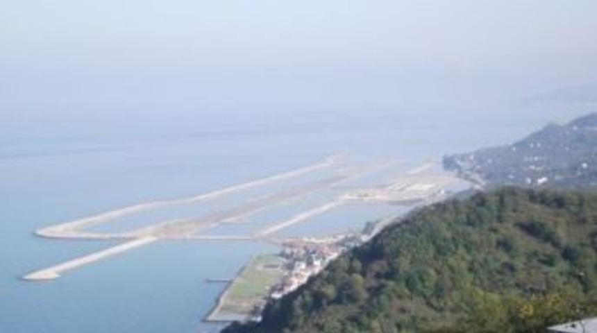 Denize Yapılan Havaalanında Pist Aralıkta Bitiyor