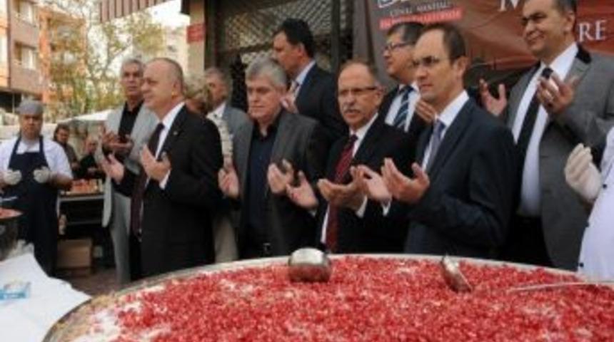 Manisa&rsquo;da Geleneksel Aşure G&uuml;nleri Başladı