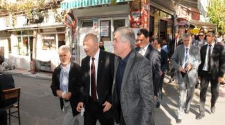 Başkan Erg&uuml;n&rsquo;den Karak&ouml;y Esnafına Ziyaret