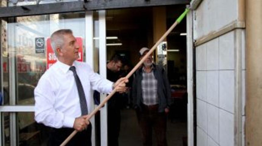 Karşıyaka Belediyesi Anadolu Caddesi&rsquo;ni G&uuml;zelleştirecek