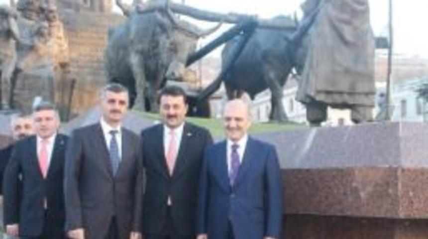 &Ccedil;evre Ve Şehircilik Bakanı Bayraktar: &ldquo;ab Bize, &lsquo;gel&rsquo; Diye Yalvaracak&rdquo;