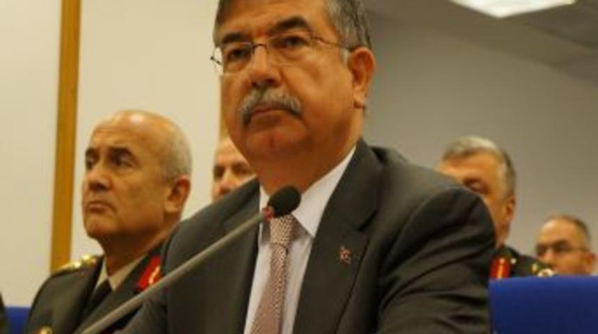 Yoklama Ka&ccedil;aklarından, Askerlik Şubelerine 24 Bin Kişi Başvurdu