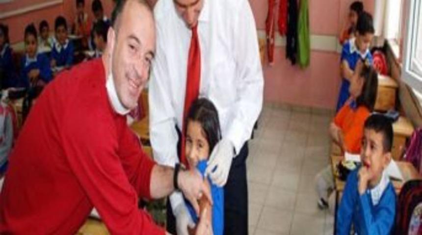 &Ouml;ğrenciler Aşılanıyor