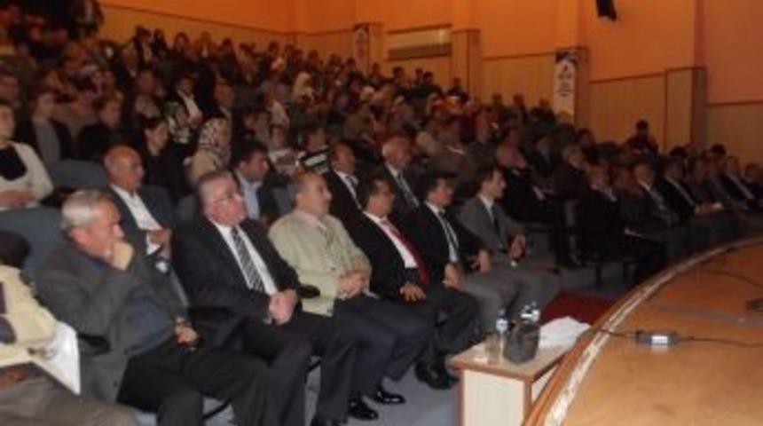 S&uuml;rg&uuml;n Edilen Ahıska T&uuml;rkleri Anıldı