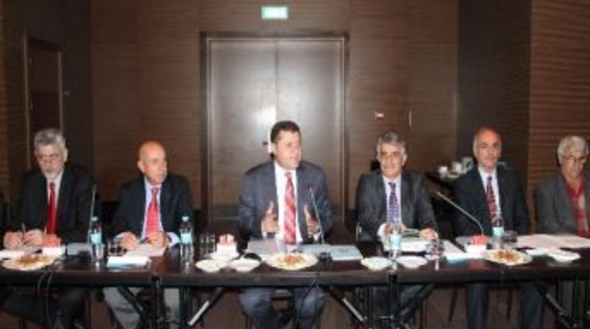 Trabzon'da Turizm Sekt&ouml;r&uuml;nde Yaşanan Sorunlar Tartışıldı