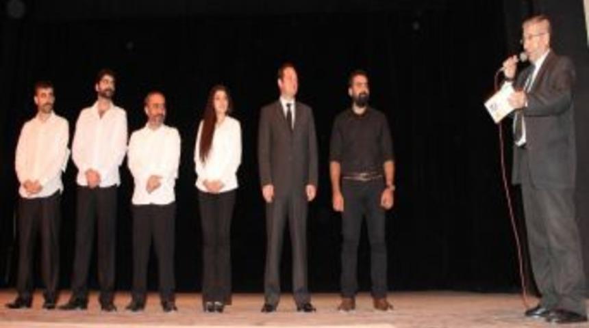 &Ccedil;eksay, Anadolu&rsquo;nun &Uuml;nl&uuml; D&uuml;ş&uuml;n&uuml;rlerinin &Ouml;ğretilerini Sahneledi