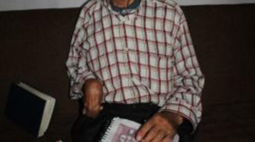 Har&ccedil;lığını Yaptığı Resimlerden &Ccedil;ıkarıyor