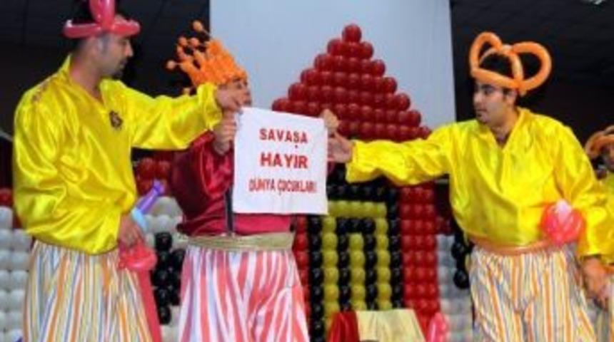 Polis 6 Bin &Ouml;ğrenciyi Tiyatro İle Buluşturdu