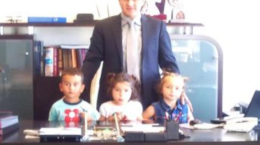 Kavak'ta Minik &Ouml;ğrencilerden Kaymakam Şekerci'ye Ziyaret