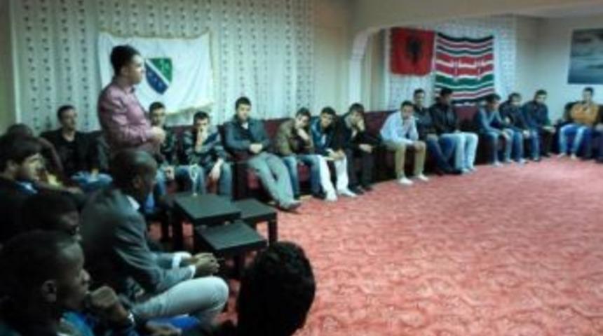 Yabancı Uyruklu &Ouml;ğrenciler Yemekte Buluştu