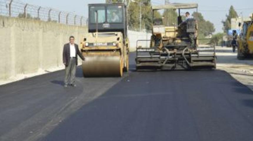 B&uuml;y&uuml;kşehir Sarıhamzalı&rsquo;daki Yolları Asfaltlıyor