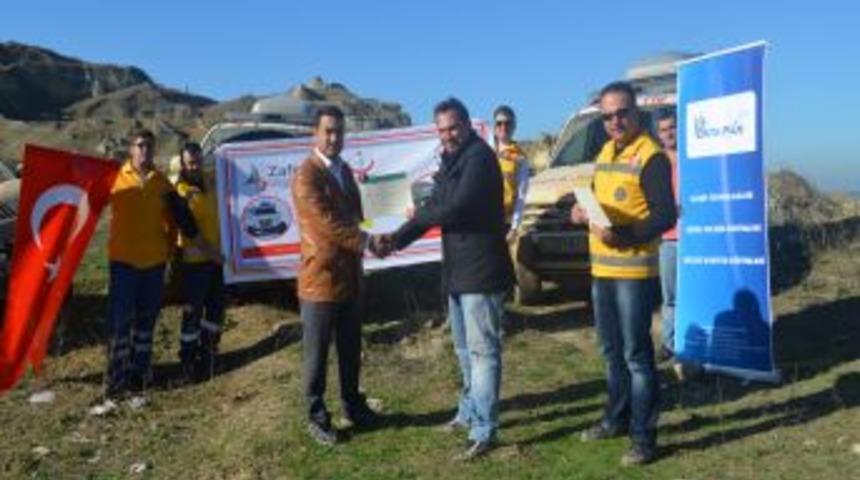 Uşak 112 Acil Sağlık Personeli Arazi Ambulansı Eğitim Aldı