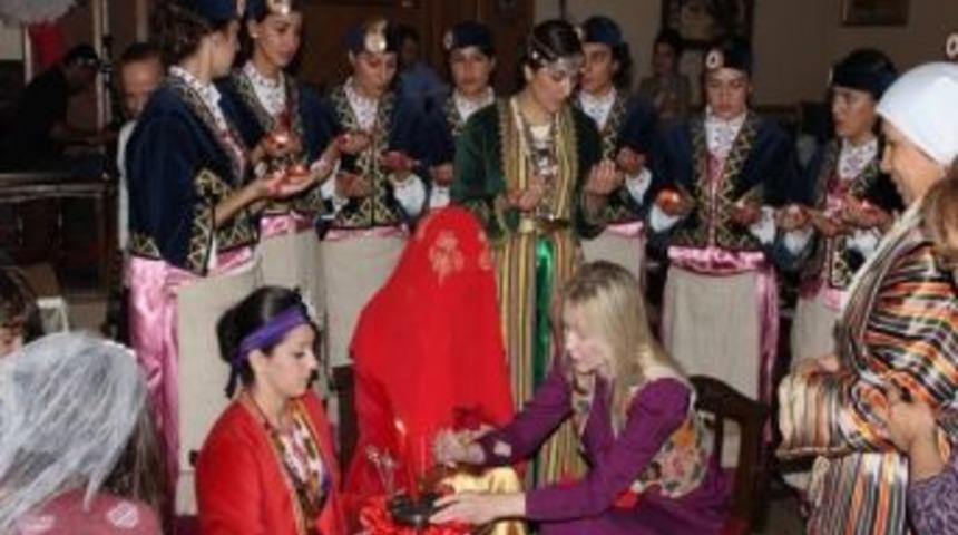 Yabancı &Ouml;ğrenciler Samsun&rsquo;u Ve T&uuml;rk K&uuml;lt&uuml;r&uuml;n&uuml; Tanıdı