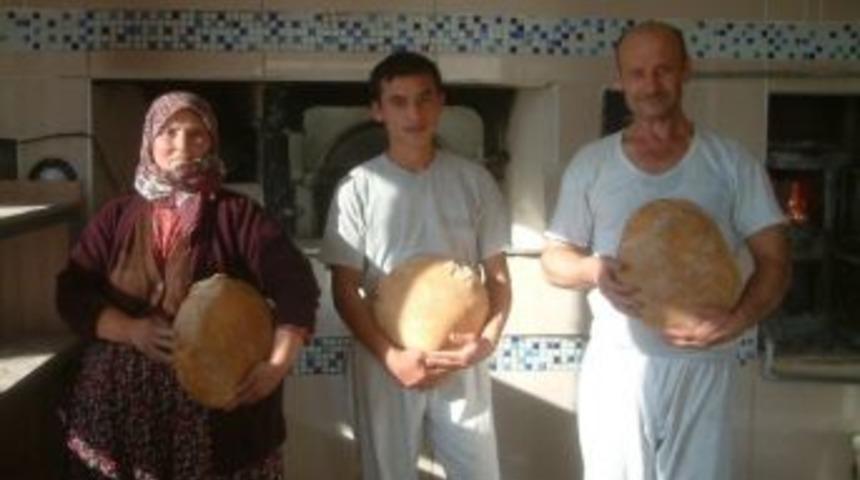 (&ouml;zel Haber) - Odun Ateşinde Pişen Ev Ekmeği İlgi G&ouml;r&uuml;yor