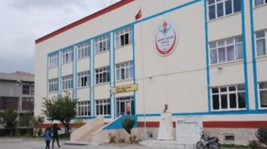 Kız Erkek Ayrı Yemek Uygulamasına Destek