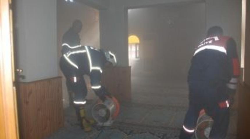 Ereğli&rsquo;de Cami Kundaklandı