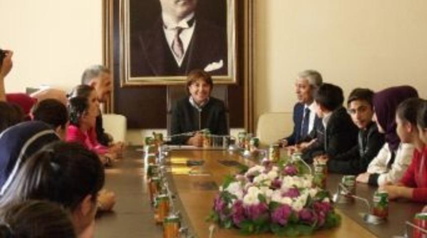 Selimli &Ouml;ğrenciler Mecliste