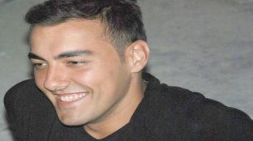 Polisten Gasp Ettikleri Silahla Arkadaşını &Ouml;ld&uuml;rd&uuml;