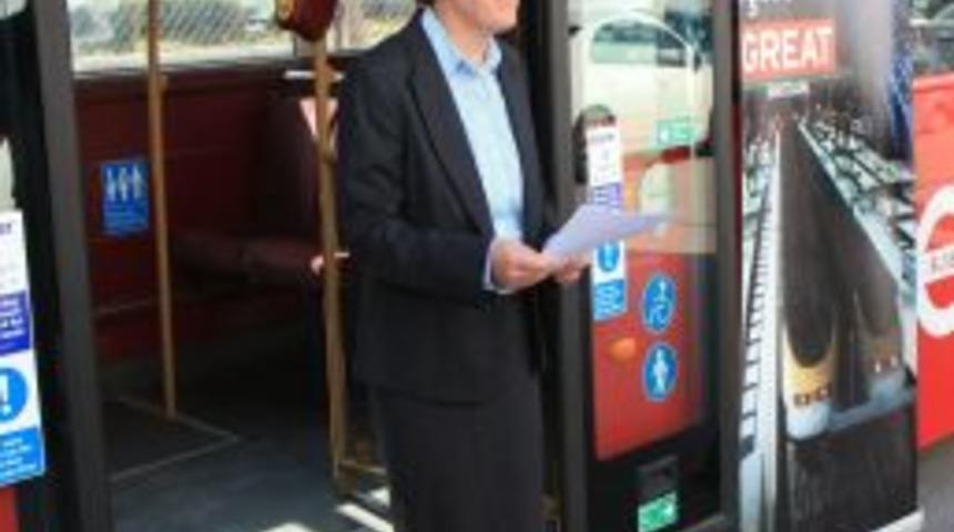 Londra Otob&uuml;s&uuml;, Ankara&rsquo;da Turu Attı